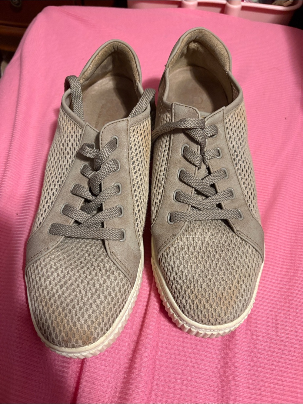 SOUL Naturalizer Taupe Mesh Lace-Up Sneakers